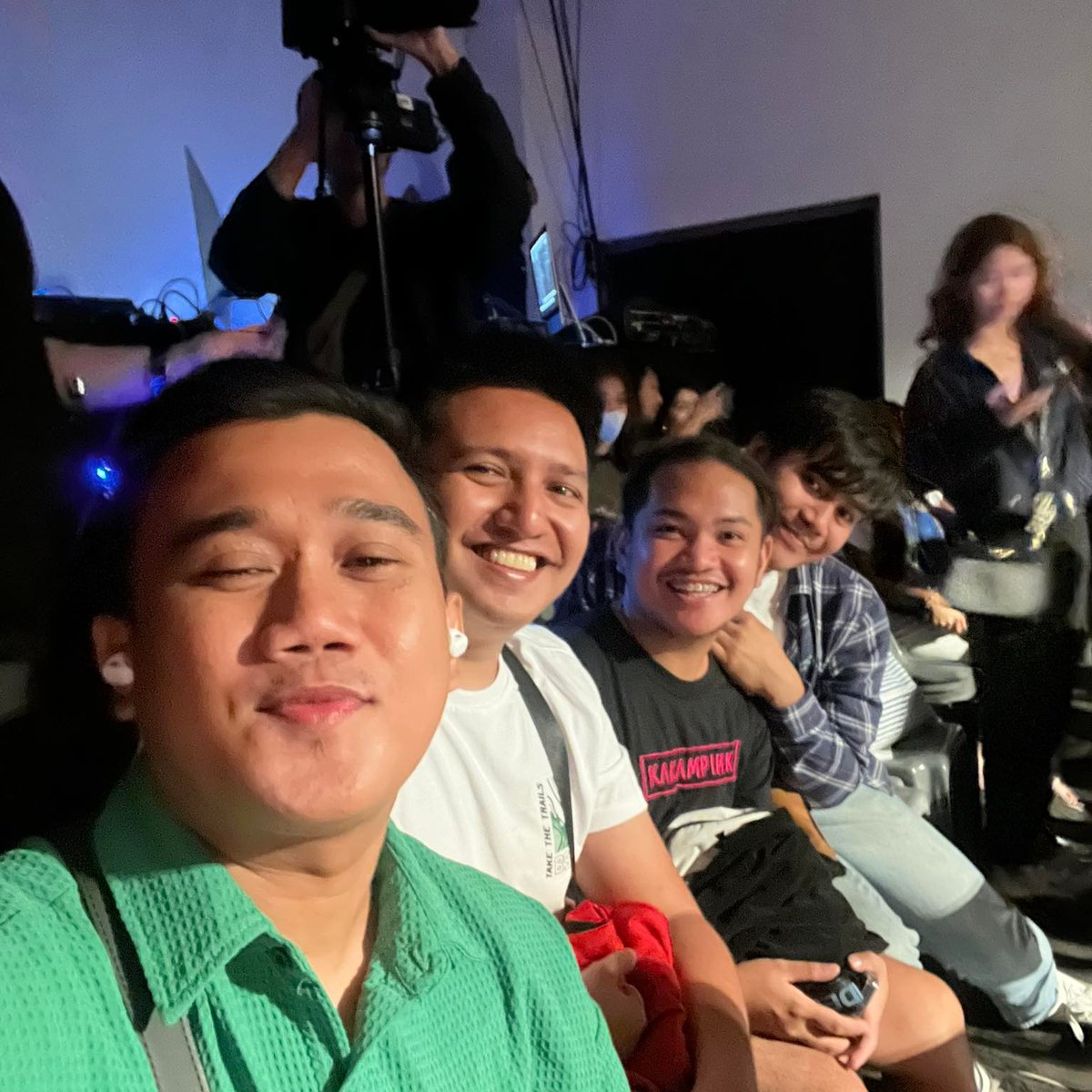 alvin_bustria's tweet photo. PETA with Friends.
Thanks PETA and Kap Roxan
#petacontrolshift #changingnarratives #PETALingapSining #theaterfordevelopment https://t.co/T470Q2KZ84