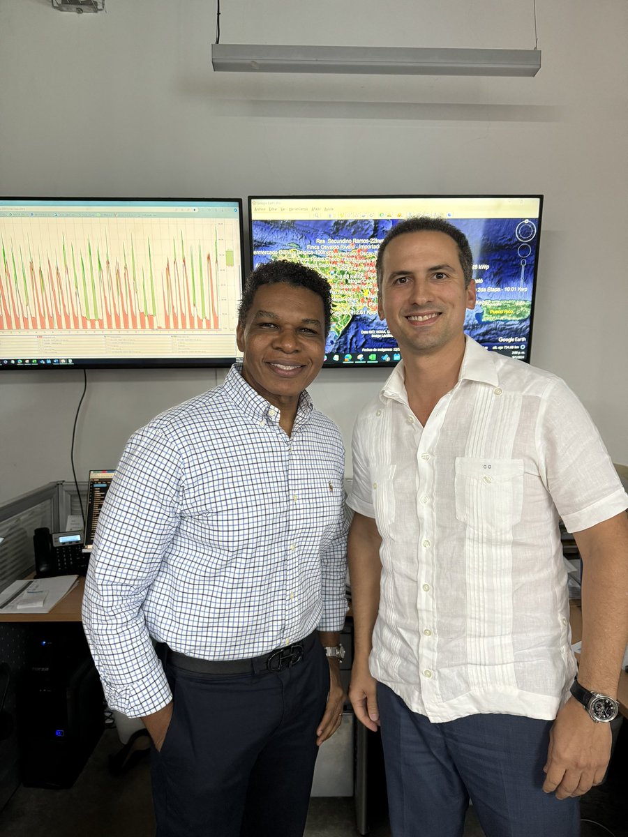 CarlosFGM's tweet photo. Un admirador de los que promueven la dominicanidad y más aún de los que nos hacen reír a carcajadas . Gracias por confiar en nuestra empresa #raassolar . @Raymondpozo1 @archielopezc #elsolsaleparatodos☀️ https://t.co/FbHtA0dOa3