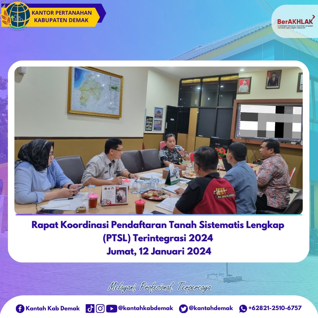 kantahdemak's tweet photo. Kakantah Kab Demak memimpin Rapat Koordinasi Pendaftaran Tanah Sistematis Lengkap (PTSL) Terintegrasi Tahun 2024 yang dihadiri oleh Koordinator PTSL dan Ketua Tim PTSL dan dilaksanakan di ruang rapat pada Jumat, 12 Januari 2024.
#Simerah
#SiapMelayanidenganRamahdanAmanah https://t.co/PkQe9eub8o