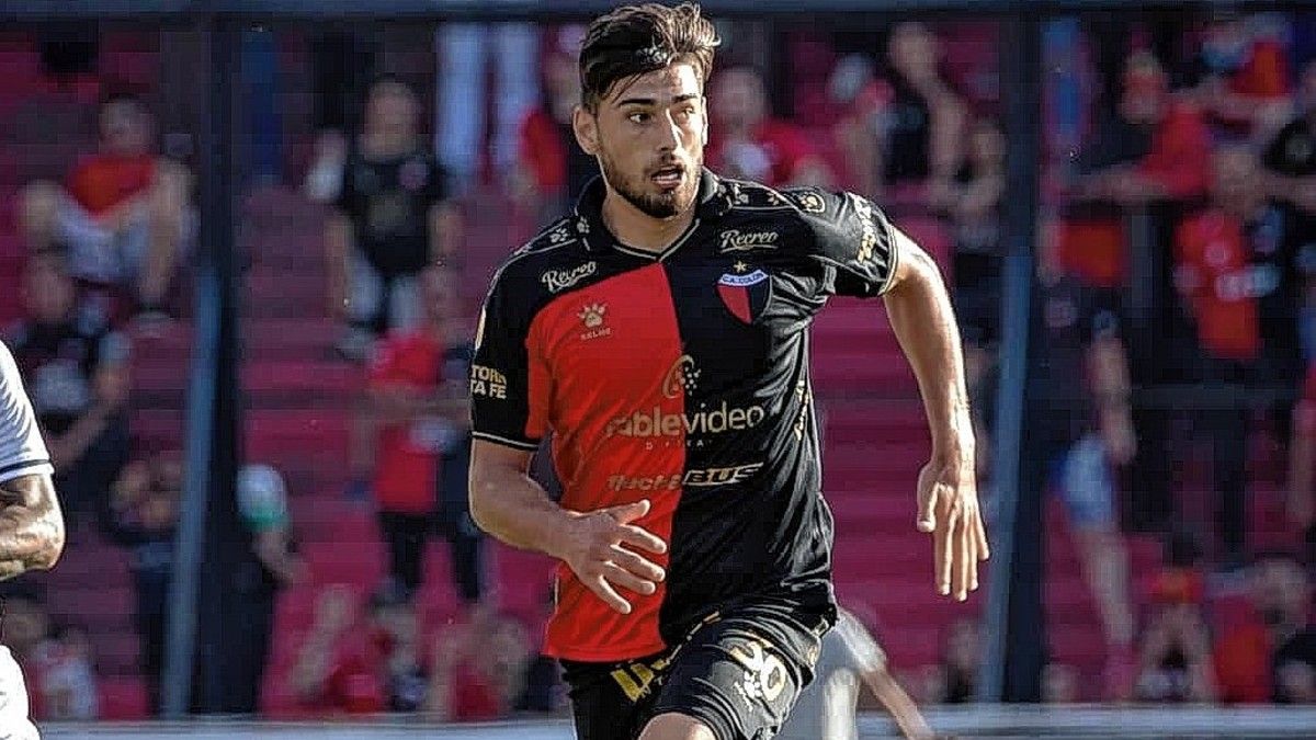 spaziolecce's tweet photo. Il #Lecce segue #DeWit dell'#AZAlkmaar ed è vicino a #Pierotti del #Colon.
@DiMarzio @SkySport #calciomercato #Transfers #UsLecce #Onoralamaglia #UsLecce1908 https://t.co/N7cSFeqQ10