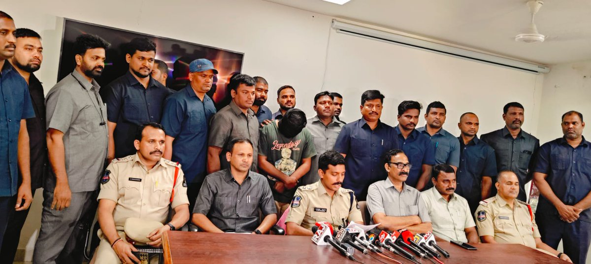 Hyderabad City Police tweet media