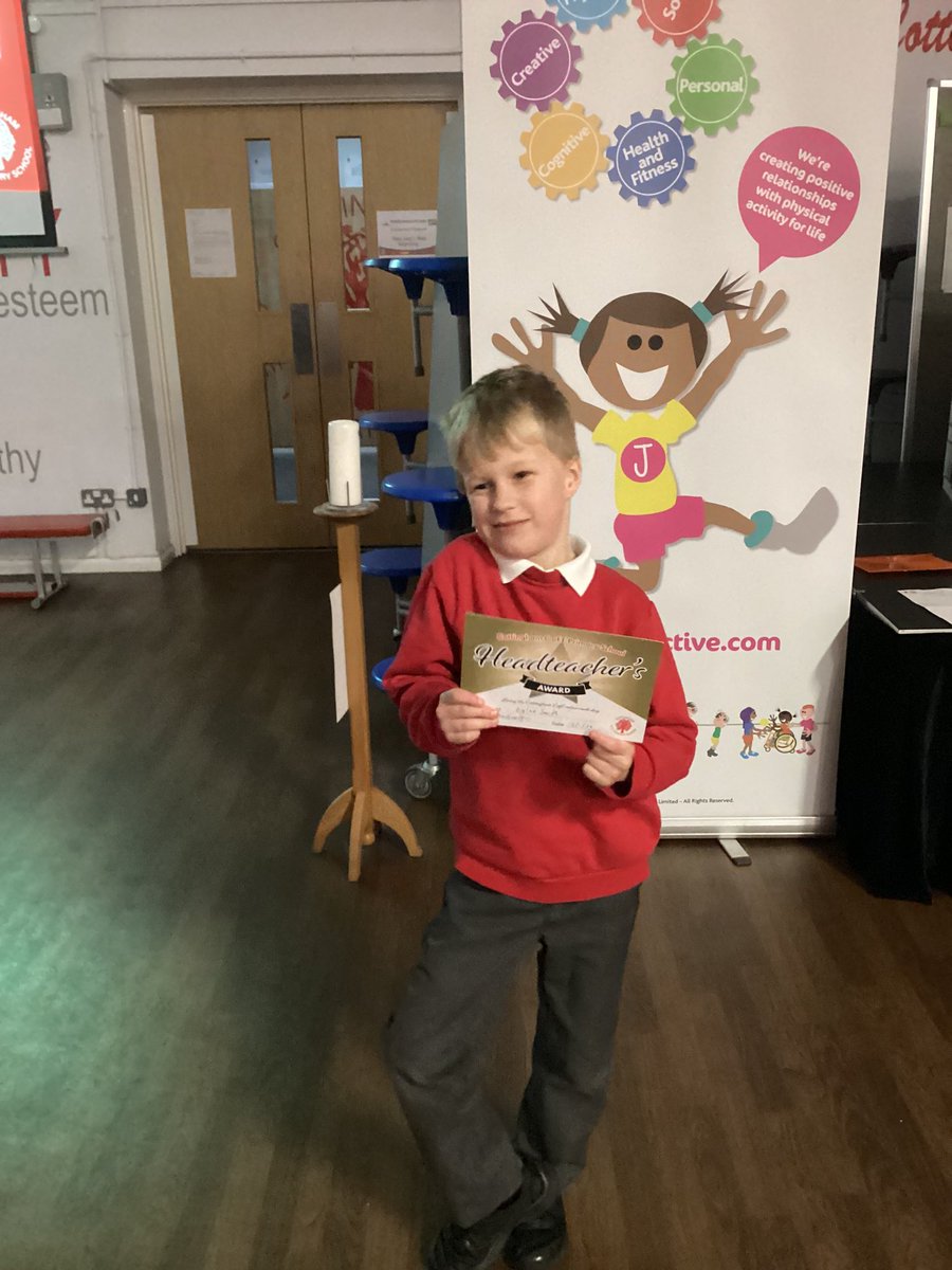 mrsndelo's tweet photo. @CottinghamCofE our first Head Teacher’s award and not for the first time. Even posing for the picture! The boys had it all covered in celebration worship. https://t.co/1ueVqHL0Yt