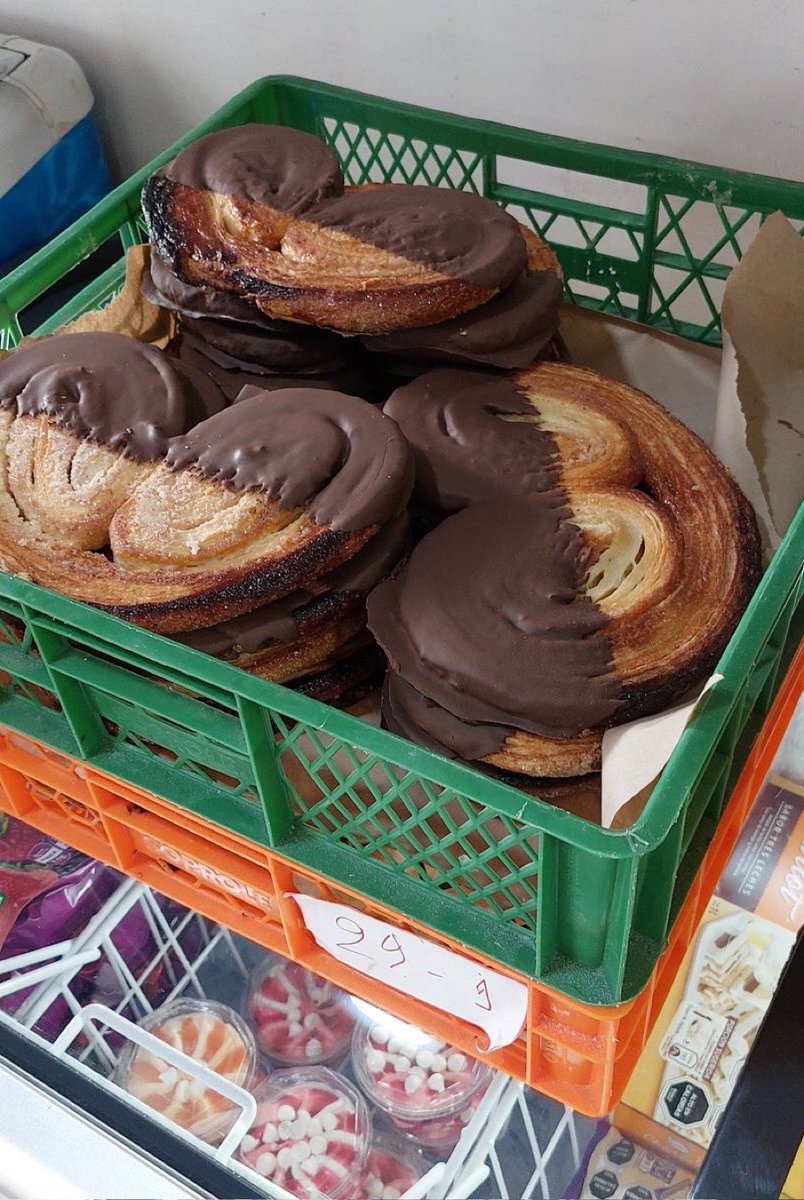 alexvazquez38's tweet image. Será programa de TRES… ?!?! #PoderosaChapata