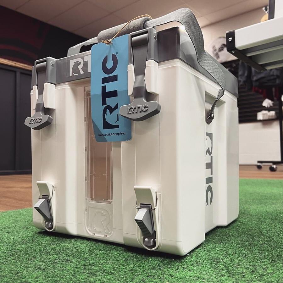 trojanthreads87's tweet photo. 🚨Giveaway Friday🚨
One lucky winner will receive a 3 gallon RTC Cooler

-Like &amp; retweet
-Tag 2 friends in the comments
-Follow on FB, Insta or X
1 Ex. entry done on 2 social platforms
2 Ex. entry if done on 3 social platforms
Winner: Jan. 16 https://t.co/UfCpaqSAuo