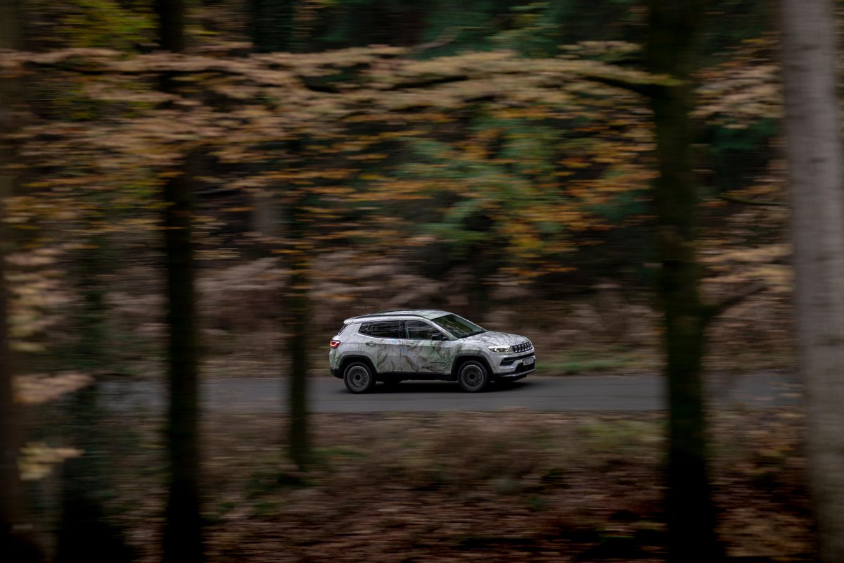 Jeep_UK's tweet image. When Jeep teamed up with @OrdnanceSurvey, we scoured the whole of Great Britain for the very best outdoor spots the country has to offer.

'Off the Beaten Track' location #3 - Symonds Yat Rock in Wales - is one of the very best. 

#GetLostwithJeepCompass #OrdnanceSurvey