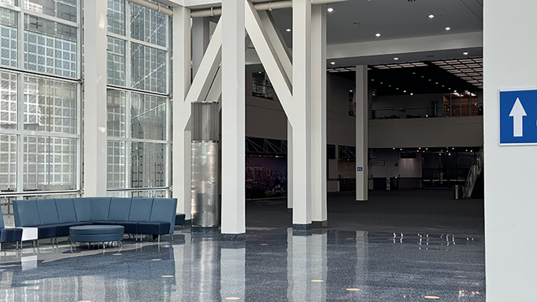 ConventionLA's tweet photo. Our West Hall foyer was looking great on @brooklyn99 (Season 5) and continues to look great today!

#filmfriday # brooklynninenine #brooklyn99 #losangelesconventioncenter #lacc #locationscouts #filmlocations https://t.co/TjoekjTgBX
