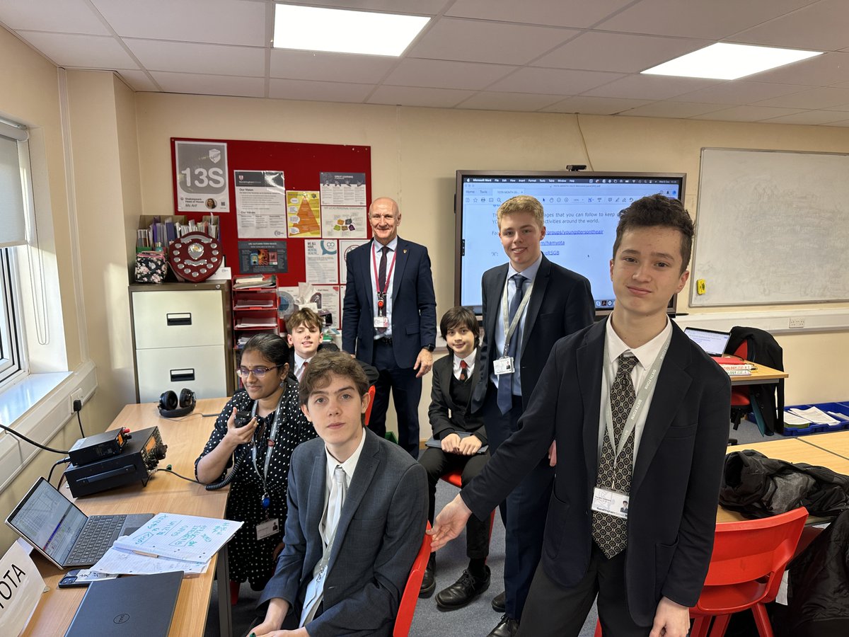 theRSGByouth's tweet photo. Photo Friday:
๐ Well done to @SandringhamSch1 ARC, M0SCY: in recent years it has helped nearly 30 students gain their Foundation or Intermediate licences. On 6 Dec 2023 members operated GB23YOTA & made 88 contacts across 13 countries ๐
#amateurradio #hamr #DYM23 @hamyota https://t.co/6osgnBFPHd