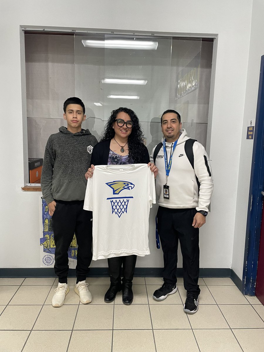 Coach Gonzalez tweet media
