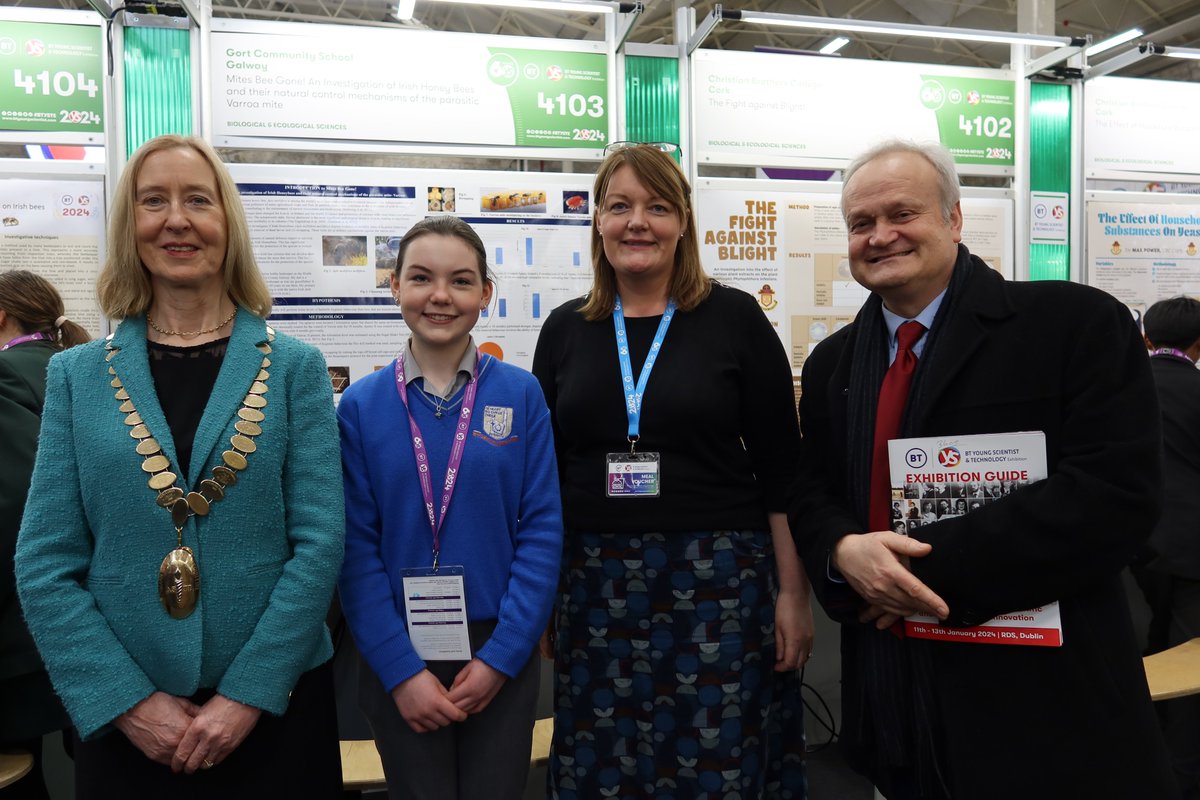 'Mites Bee Gone! An Investigation of Irish Honey Bees and their natural control mechanims of the parasitic Varroa mite' by Orlaith Connors of Gort CS @OfficialGortCS She is pictured here with teacher Deirdre O’Connor. Not pictured is project supervisor, teacher Tim Collins. 🐝🐝