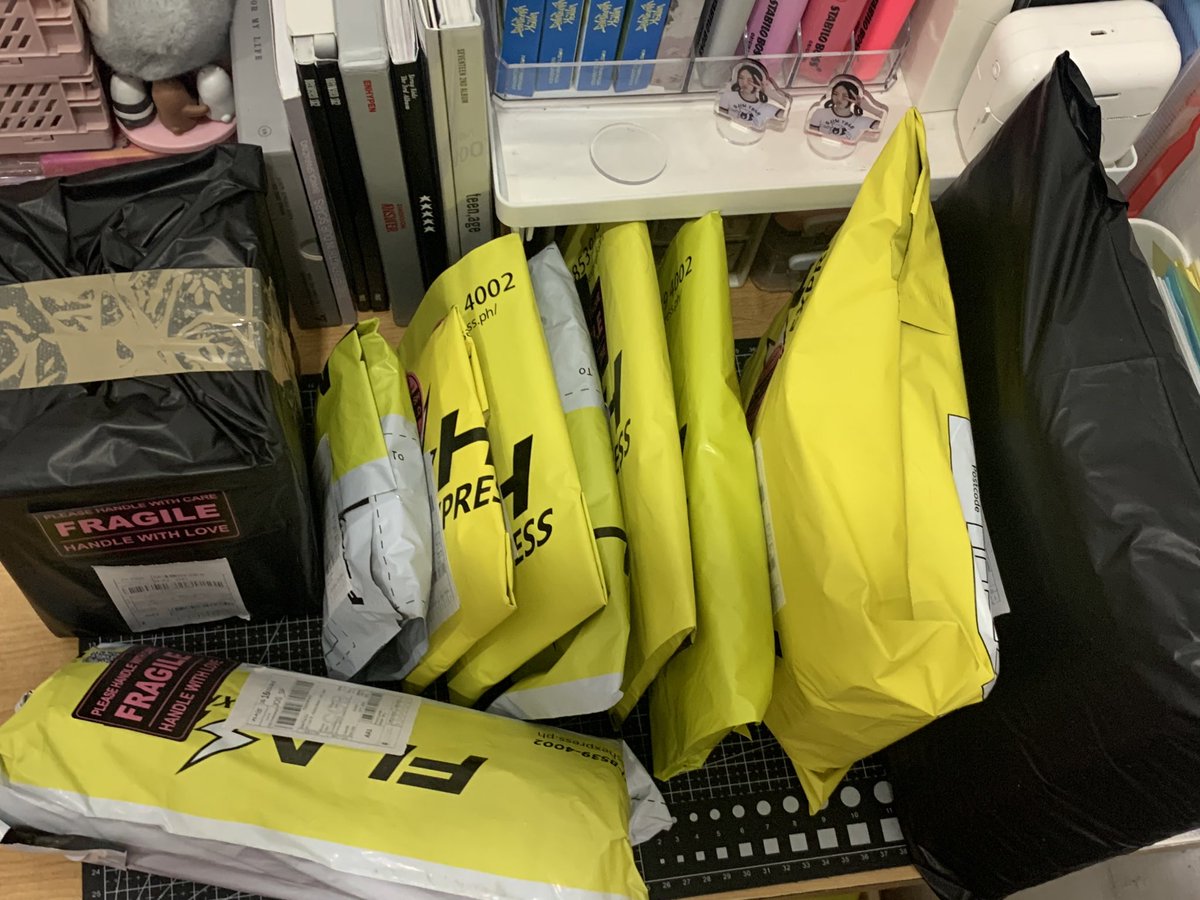 softeawons's tweet photo. โ #softeaupdates . . โก
๊ฐ๐๊ฑ shipment sco!
๏น 10 parcels for pick up tom! tysm everyoneeee, included here ung from yangdo & some free claims items po ^_^ https://t.co/YJZr2MA3Hj