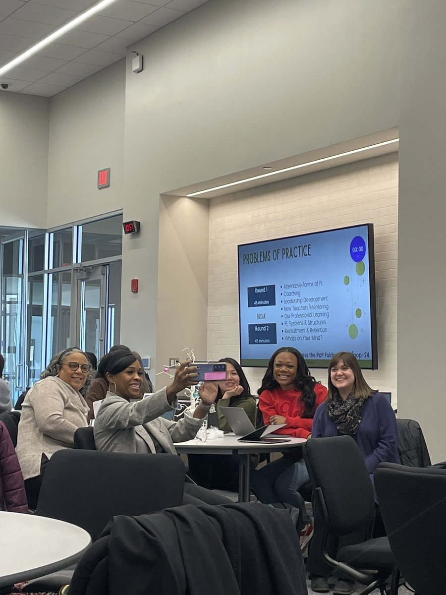 Quick: let’s take a selfie! Learning in <a href="/friscoisd/">Frisco ISD</a> today. #lfntx