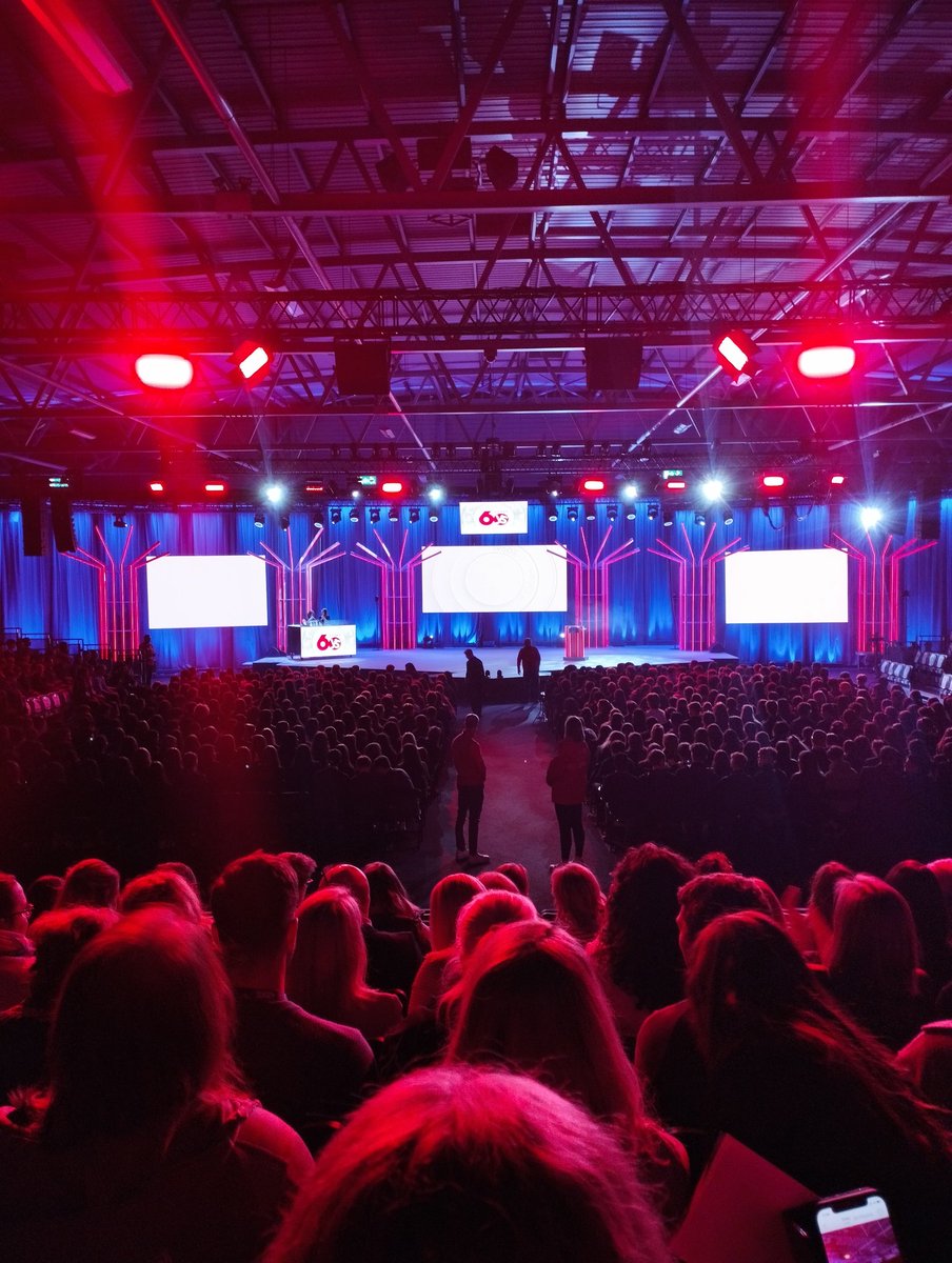 Here we go! Best of luck to all @stjosephsrush students! 😊 @BTYSTE @chris_o_connell @HTeehan @CodingDeptSTJ