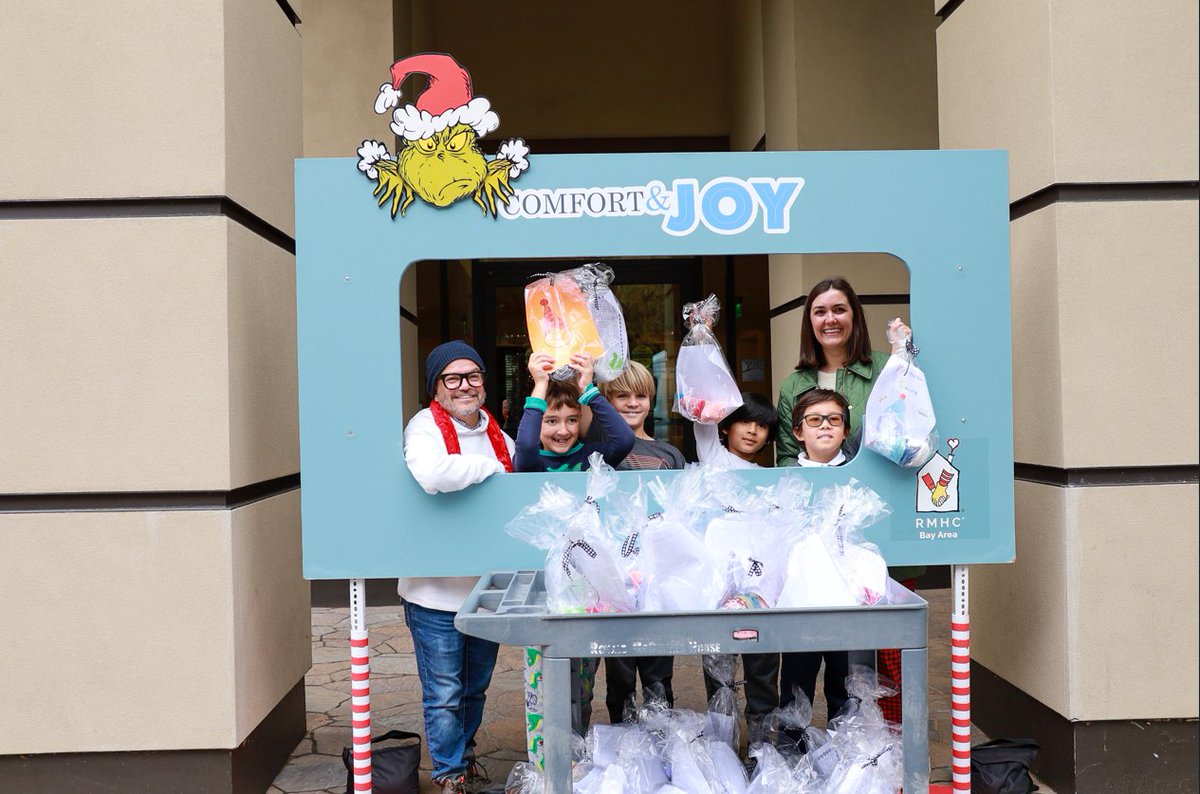 Spreading joy one gnome at a time! 🎁✨ Our friends @SHSAtherton brought handmade gnomes and heartwarming stories to brighten the holidays for families. A little comfort and a lot of smiles during those long hospital days. 💙📚 

#KidsHelpingKids #KeepingFamiliesClose