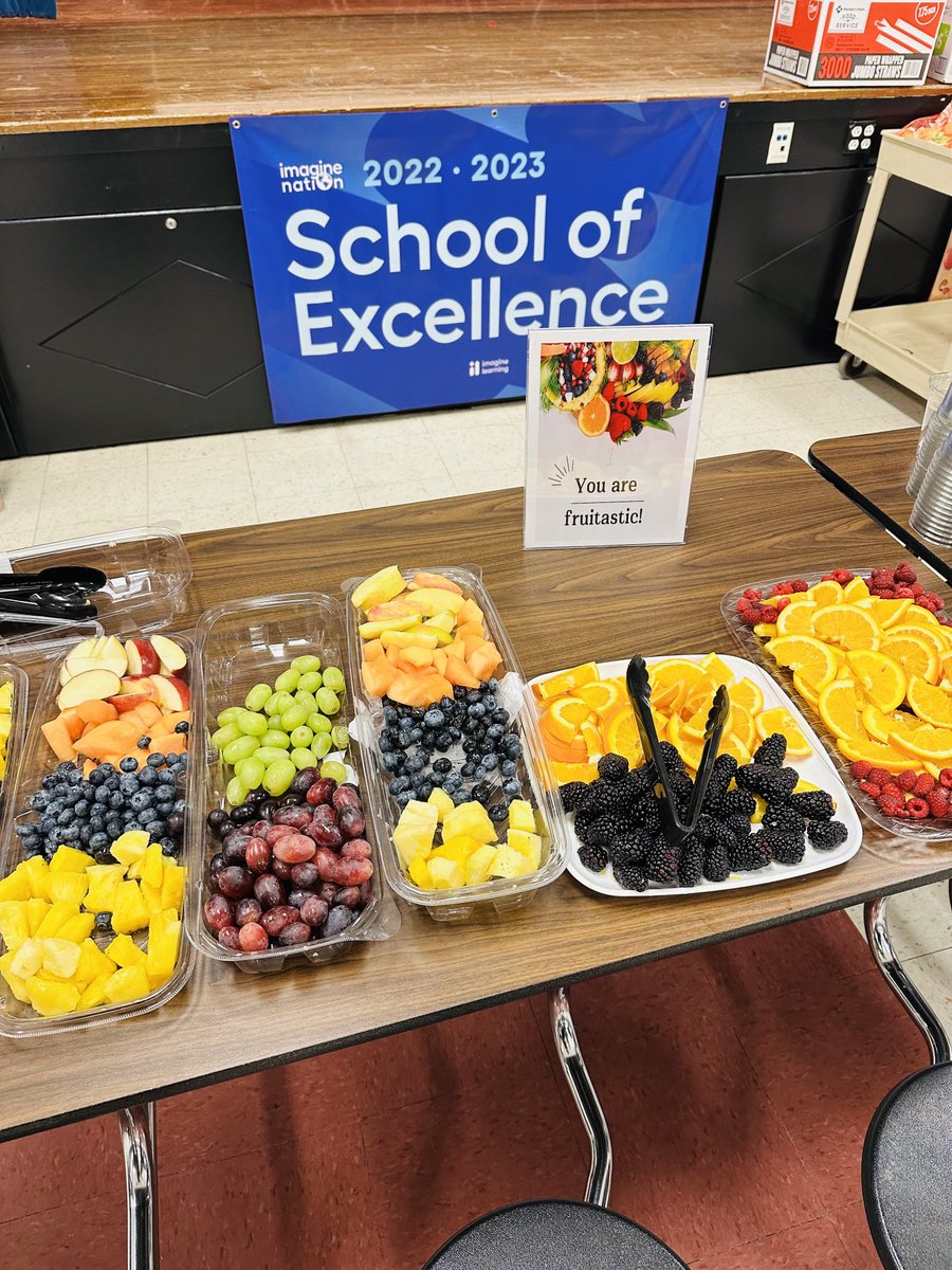 Raquel_L_Rod's tweet photo. Just a little quick & easy fruit infused water bar for Ross staff after a long week of MAPs testing to show how fruitastic they are! @RossRamsECISD @EctorCountyISD https://t.co/3nP4pcYg86