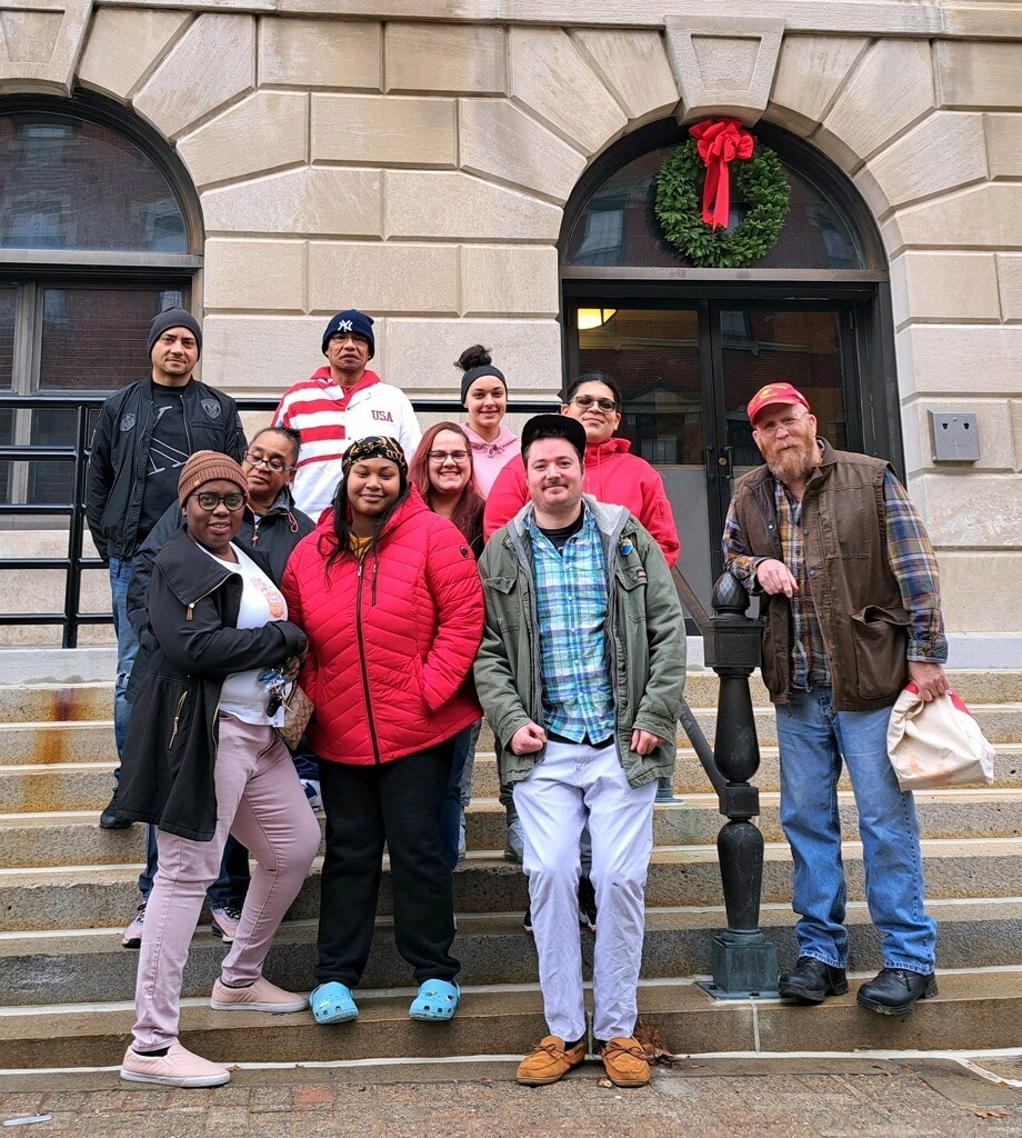 217unitehere's tweet photo. Worker power is where it's at! Thank you to @NLMayorMikeP, Mayor Passero, of New London for listening to our stories and supporting our union drive at Connecticut College. Grateful for all elected officials who stand with workers for better pay and working conditions. https://t.co/LuFNuxcR3X