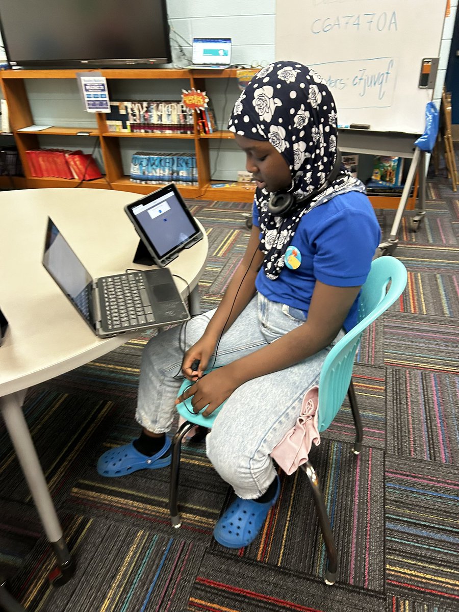 CascadeESMedCtr's tweet photo. #TIGERreadersRISE spent the morning being A’MAYS’ing in the Mays Cluster HRRB competition!! #ExperiencesoverEVERYTHING @APSMediaServ  @media_miller @CascadeES_SSW @CasPrinciTmomon  @ShellyGoodrum https://t.co/7QICkZNnFT