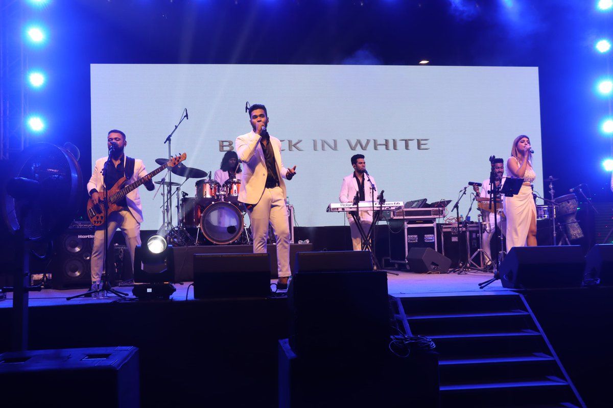 ShelarAshish's tweet photo. Goa's no. 1 party band, BLACK IN WHITE, set the stage on fire at #NWF23 in Bandra Gymkhana!  Whether a seasoned headbanger or curious newcomer, the musical kaleidoscope had everyone tapping their feet. 
 #NWF2023 #Bandra #VandreWest #Event #BlackInWhite https://t.co/1RjeHptHt5
