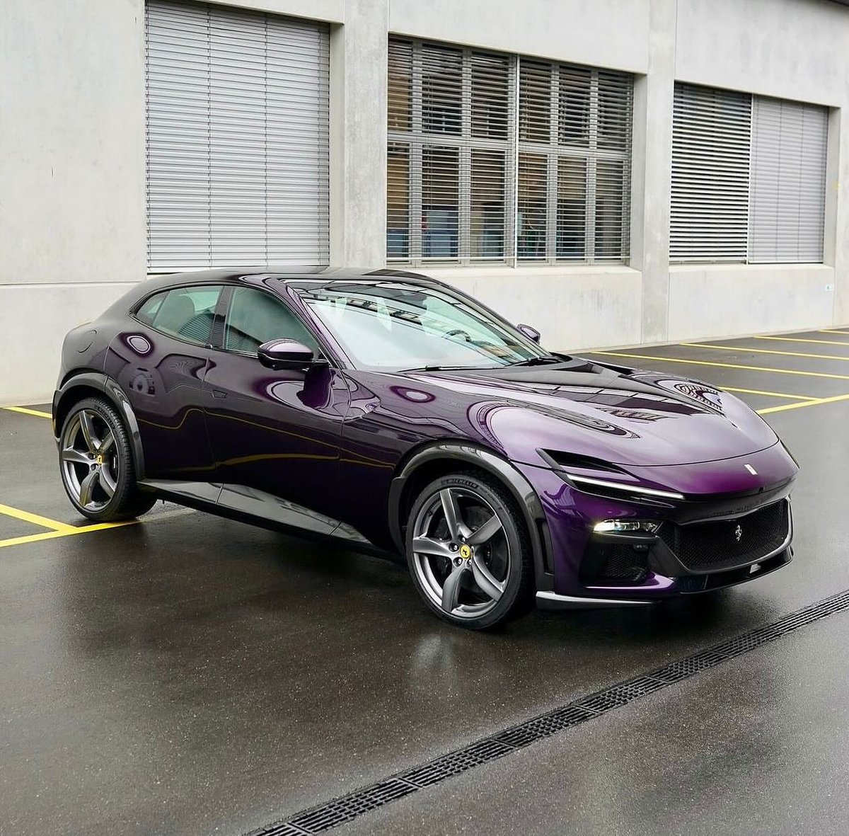 aKellyBrand's tweet photo. New Ferrari truck in "Hong Kong Viola" 💜 https://t.co/qJ6zfHS4OP