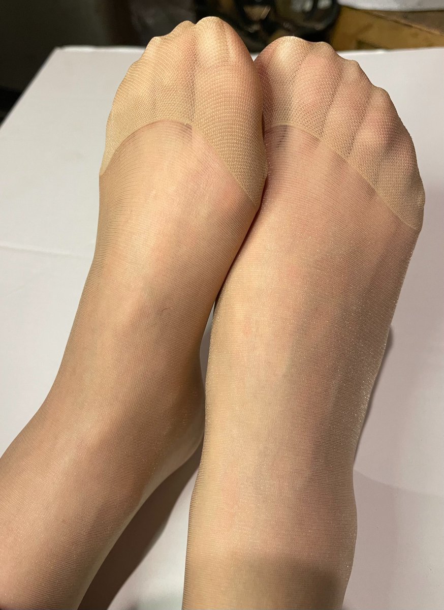 pansutohide's tweet photo. カラー違い詰め合わせ。

#パンスト #パンストつま先   #pantyhose #pantyhosetose https://t.co/wVWPXzkb6q
