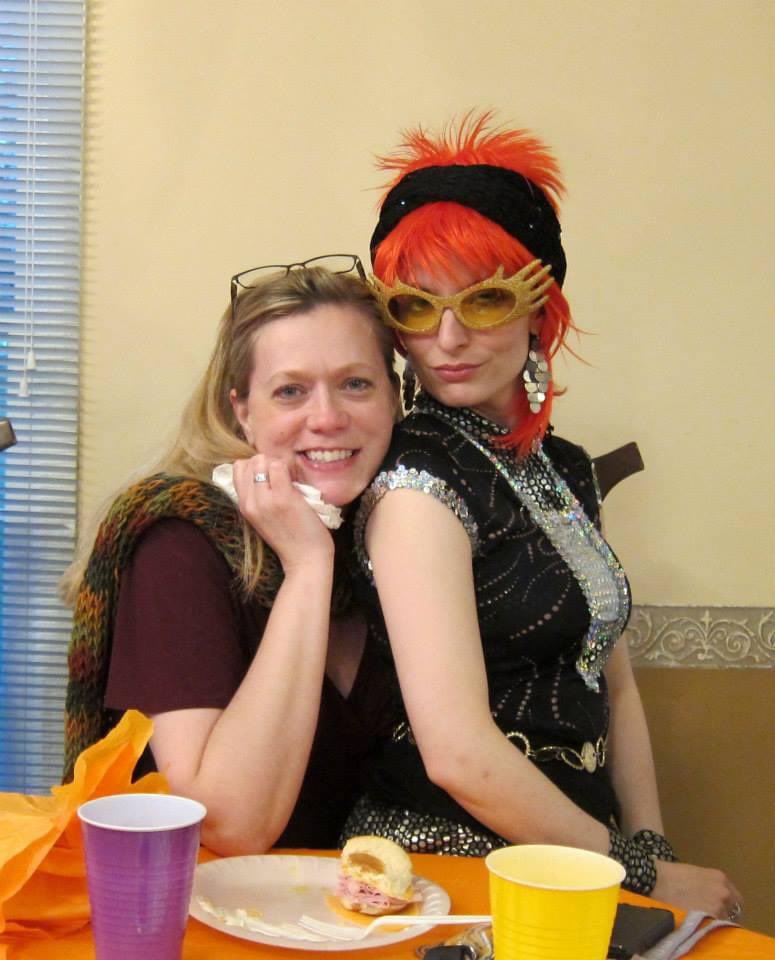 ShakesisterGrim's tweet photo. Since David Bowie week is wrapping up, here’s a throwback to my Bowie homage, a pet name my grad school friend Beth called me that I brought to life in Sp2014: Little Bowie.
#Bowie #Costumes #cosplay #cata #cat #catus #feline #antics #roleplay #Shakesqueeriment #WillPower #Edu https://t.co/IZmxOL1zSv