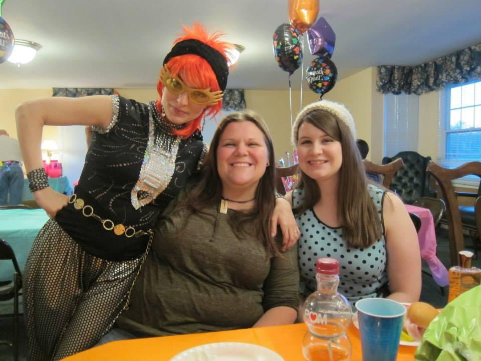 ShakesisterGrim's tweet photo. Since David Bowie week is wrapping up, here’s a throwback to my Bowie homage, a pet name my grad school friend Beth called me that I brought to life in Sp2014: Little Bowie.
#Bowie #Costumes #cosplay #cata #cat #catus #feline #antics #roleplay #Shakesqueeriment #WillPower #Edu https://t.co/IZmxOL1zSv
