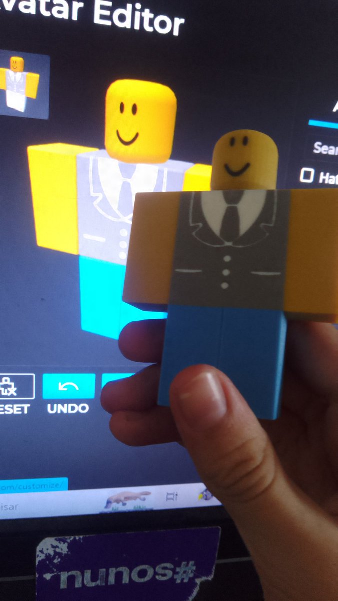 SamuelH54348's tweet photo. @figurefactories @hillofbricks my brick hill figure arrived thank you figure factory https://t.co/3xAXE3xj85