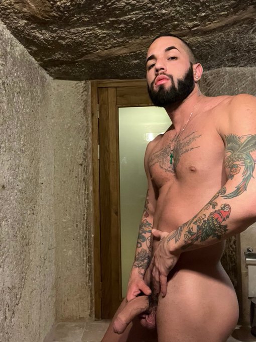 Could you handle me? https://t.co/vgeZCvww41