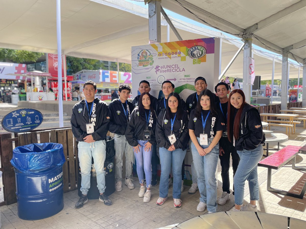 Ya están en <a href="/FeriaDeLeon/">Feria de León</a> los chicos de la brigada de apoyo juvenil para orientar a los visitantes en la separación de sus residuos 🤗♻️☑️ #ferialeon #primerdiadeferialeon2024