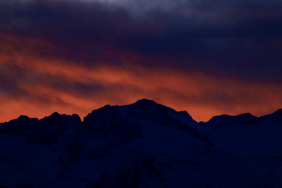 #Atardecer desde #Bagergue #ValdAran #Aran #NautAran #Pirineos #Pirineus #Pyrenees #Aneto 3404 m #meteo #sunset #photograghy