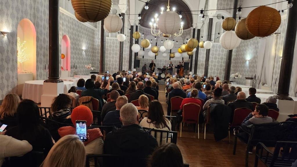 ForstLausitz's tweet image. 🎉#Gratulation: Die Stadt #ForstLausitz gratuliert der Partnerstadt #Brody herzlich zur Verleihung der #Stadtrechte durch die polnische Regierung! Am 6. Januar 2024 feierte Brody diesen historischen Moment im Schloss Brody. #polen #deutschland 

forst-lausitz.de/partnerstadt-b…