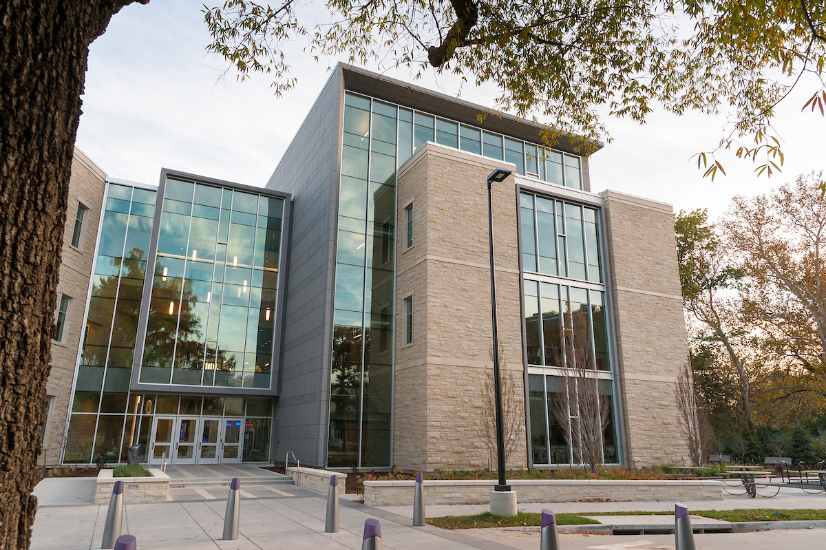 New year, new career! Check out these job opportunities in the College of Business, including our newest opening for an IT Administrator: bit.ly/3hsryvO