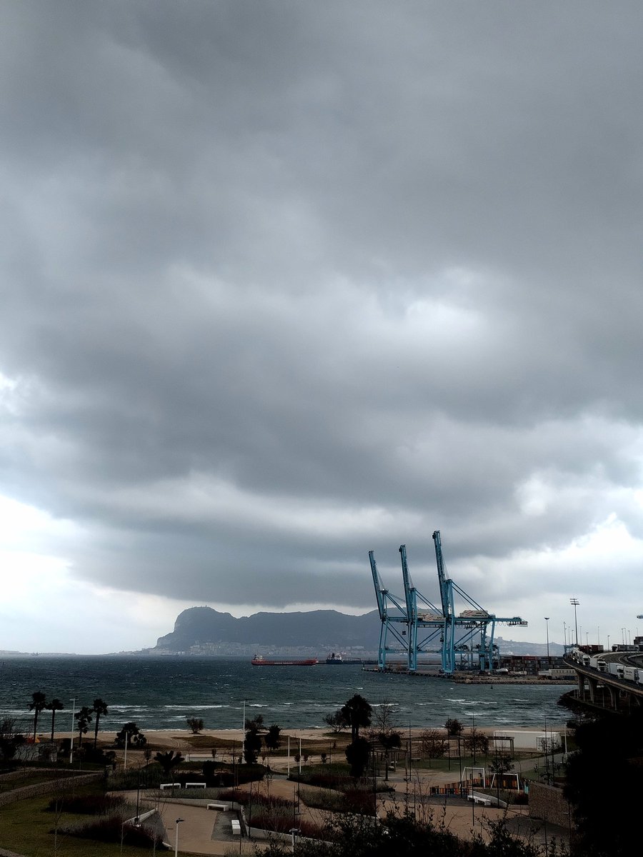 Vuelve el levante. En todo su esplendor. #Algeciras
