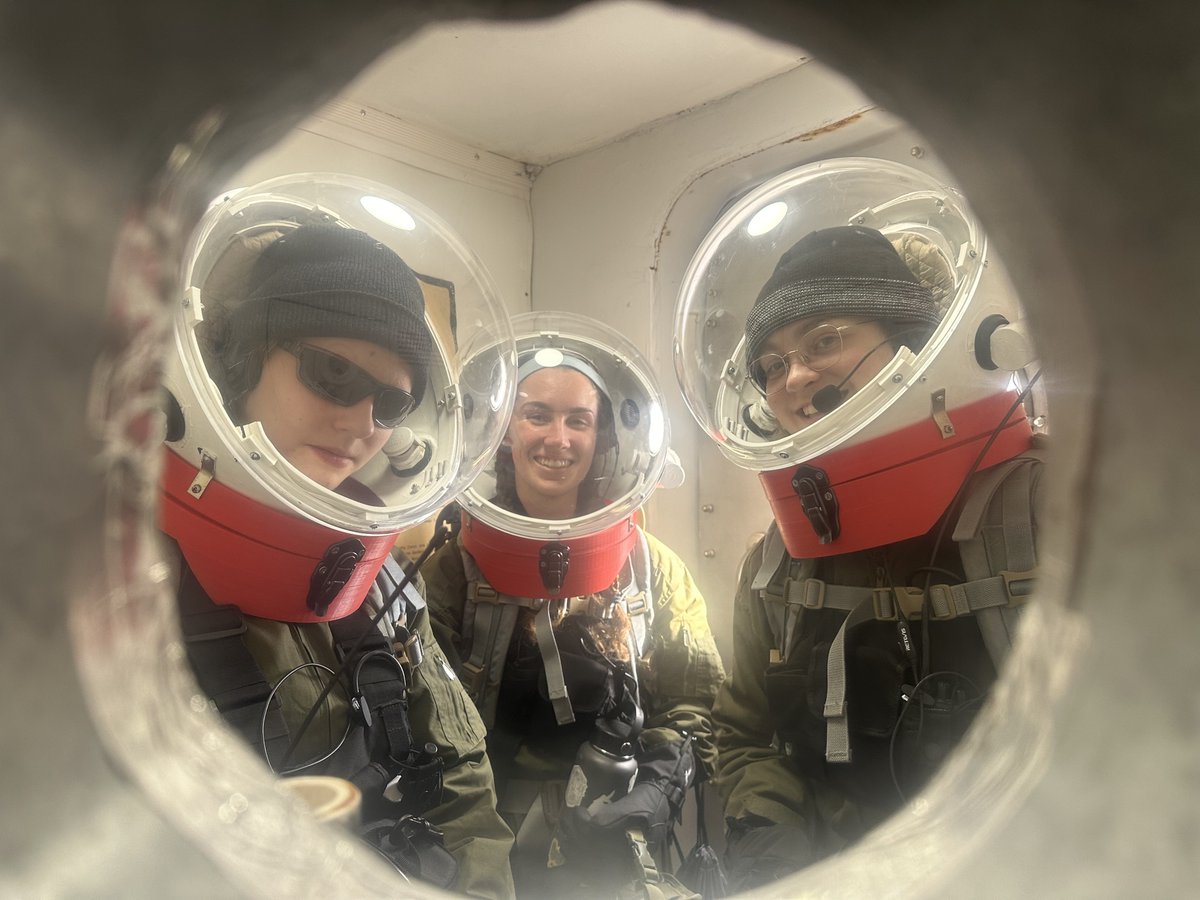 Crew 290 making good use of their time on our #MDRS campus in #Utah, collecting soil samples, carrying out microbiology research & tending to plant development. More updates to follow. #analogastronauts #science #stem #marsanalog #themarssociety