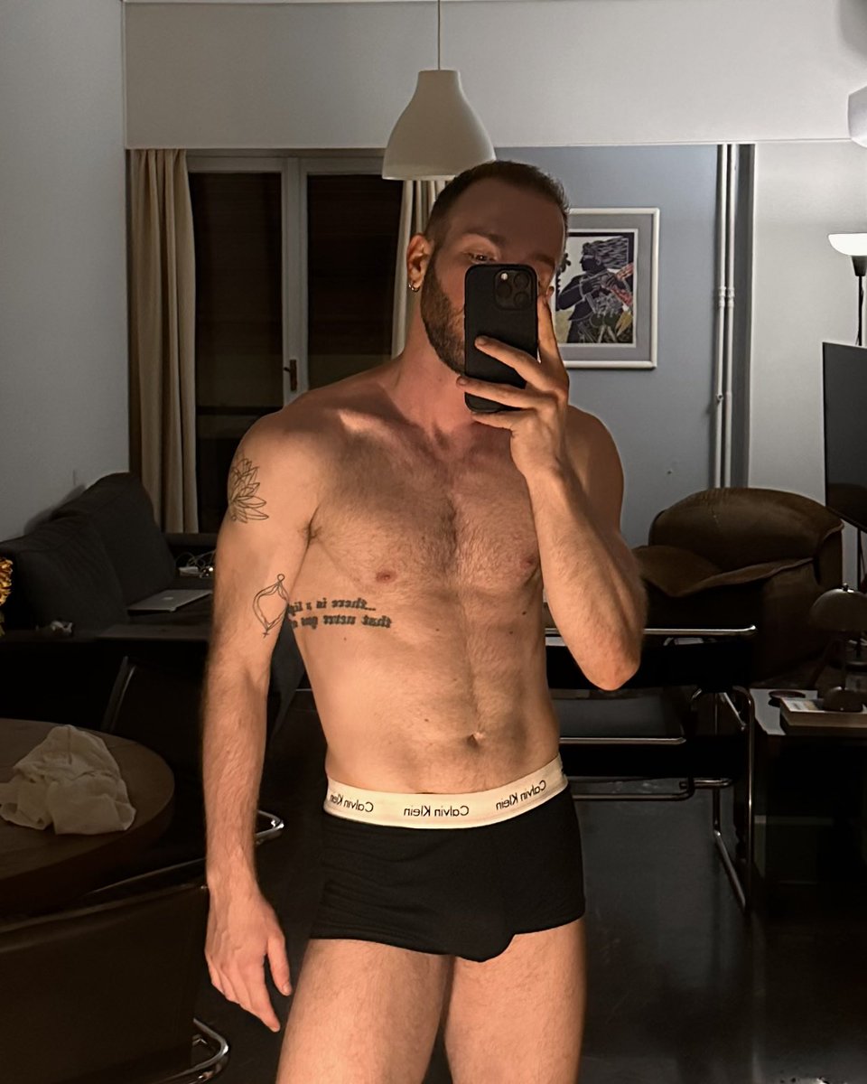 ManOnTheRun_91's tweet photo. Taking selfies is my hobby 🤳🏼 https://t.co/Vt59NSkppS