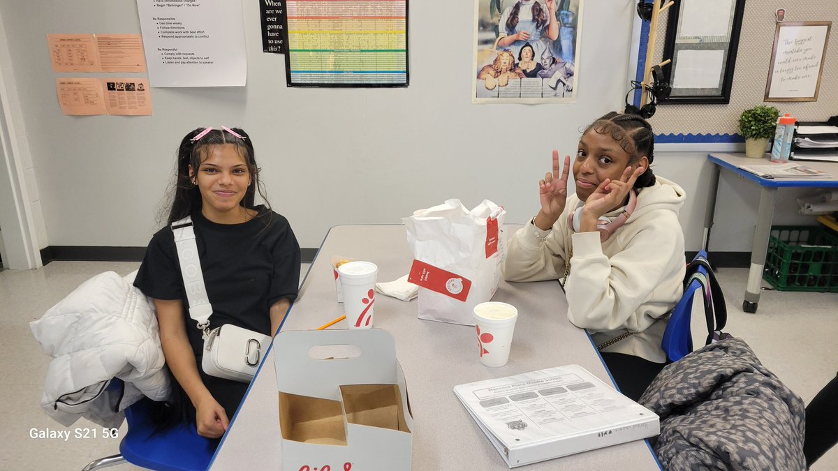 Michelle Pohl tweet media