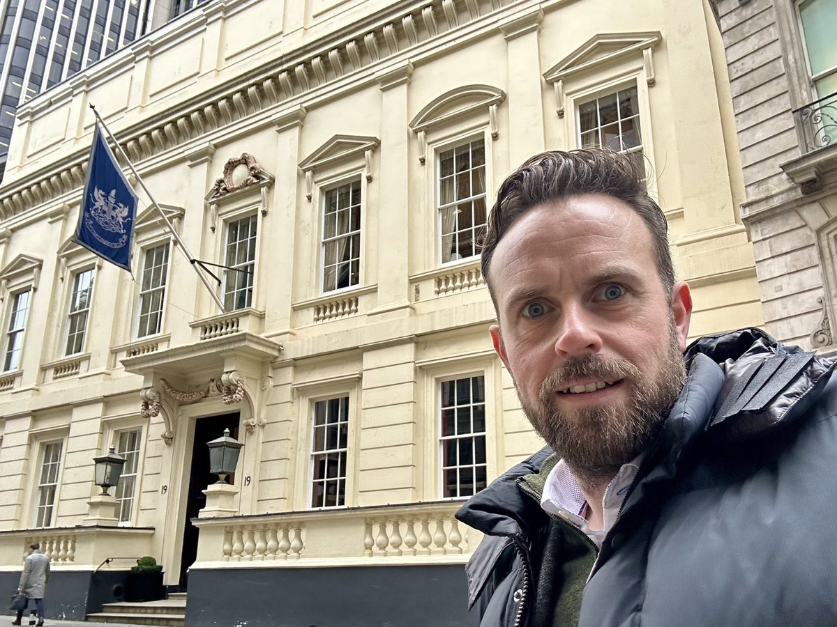 Seeing one of the really good guys. Edward Plunket-Checkemian, Secretary of the beautiful <a href="/COLCEvents/">City of London Club</a>. 

I feel so privileged to do this job. 

One-to-one Executive Coaching for Club Managers and Leaders in Hospitality. 

<a href="/ClubMAIreland/">CMAI</a> <a href="/CMAEurope/">Club Management</a> 
<a href="/SGCMASCOT/">SGCMA</a>
#clubmanagement