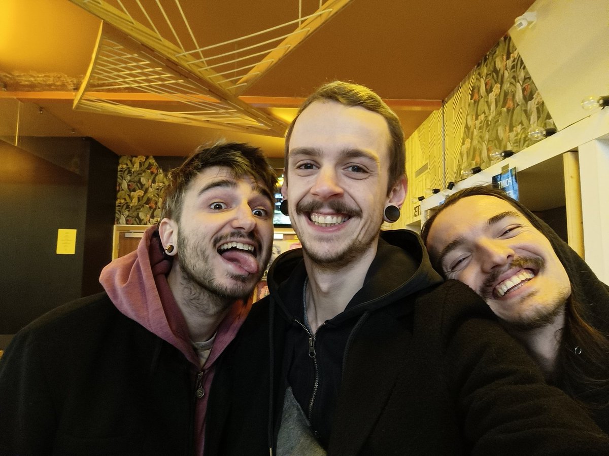 Ce soir on est à l'Espace Django pour <a href="/LesInouisduPdB/">Les iNOUïS du Printemps de Bourges Crédit Mutuel</a> !

Start 20h15 !
A tout à l'heure 🩷