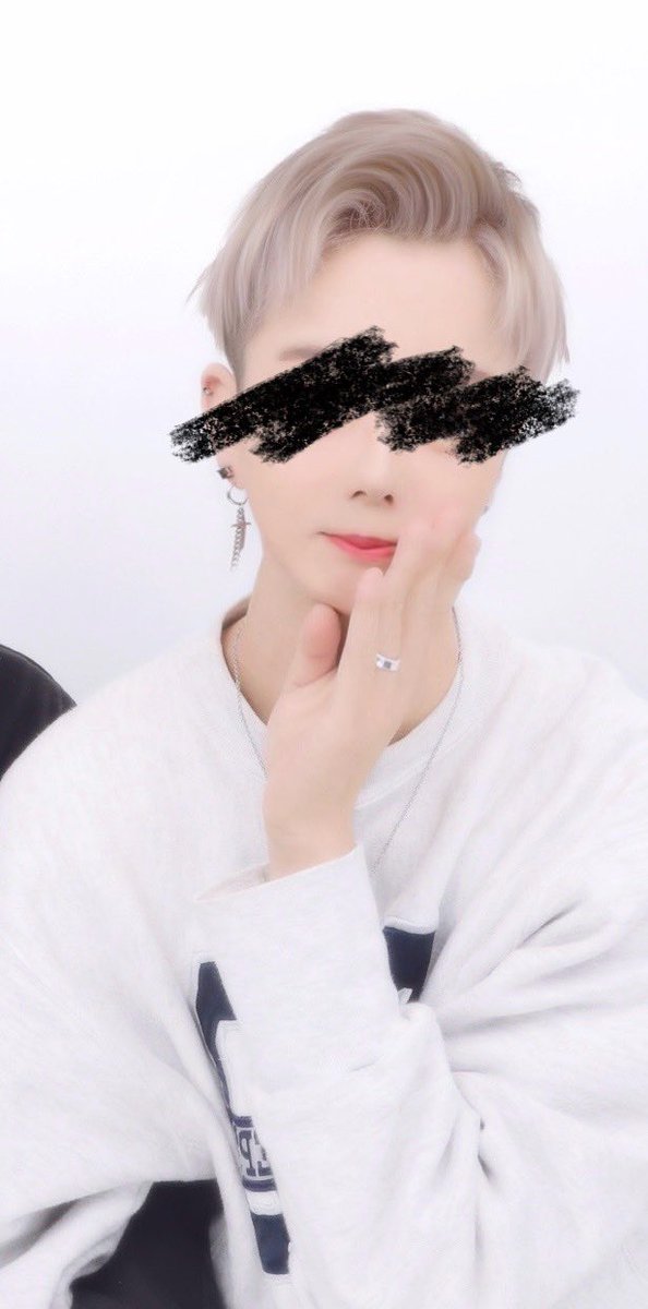 B_skyL27's tweet photo. 約1年前と今全然ビジュ違う笑 https://t.co/eUDCD81wSz