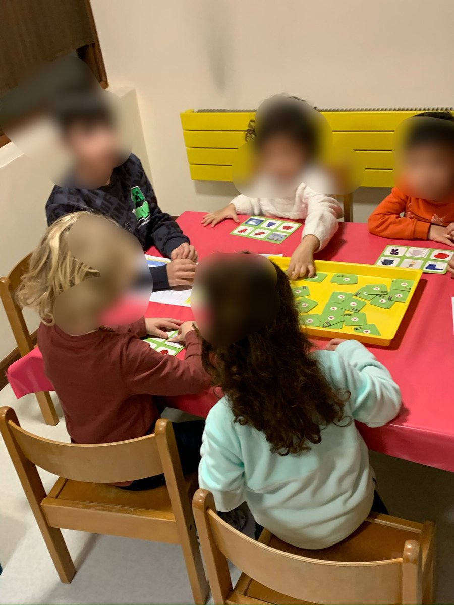 Mise en place de  « jeux de langage » animés par les CM1/2 pour les PS
 1 action qui s’inscrit parfaitement ds le projet d’école : réinvestir le vocabulaire appris <a href="/apprentilangues/">Apprentilangues</a>, favoriser les relations intercycles, créer les conditions d’élèves apprenants…<a href="/bouvet_caroline/">Bouvet Caroline</a>