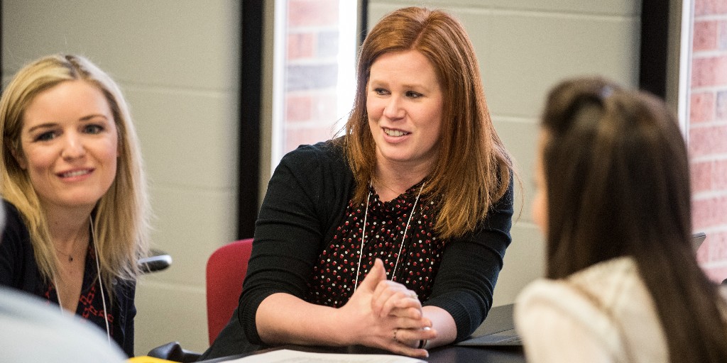 uofldelphi's tweet image. Discover the resources and support you need to thrive in the classroom as an educator new to #UofL. Start your #TeachingOnboarding journey today at uofl.me/teaching-onboa….