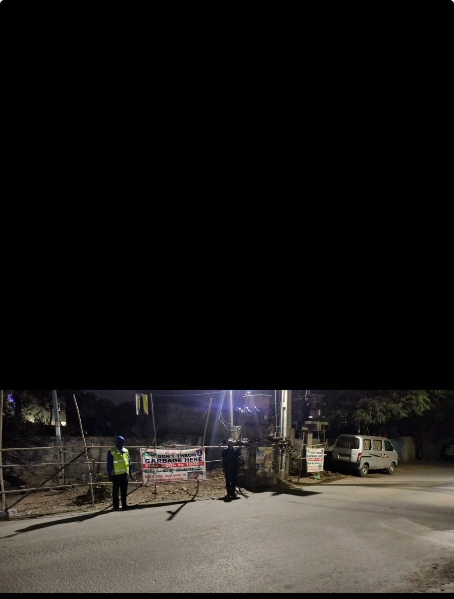 ZC_Kukatpally1's tweet image. GHMV Workers of Qutubullapur doing night inspection at Garbage vulnerable points to ensure no garbage is thrown by anyone in designated problematic areas.
#Eliminate garbage vulnerable areas in your locality.
#swach doots 
@CommissionrGHMC 
@GHMCOnline 
@GadwalvijayaTRS