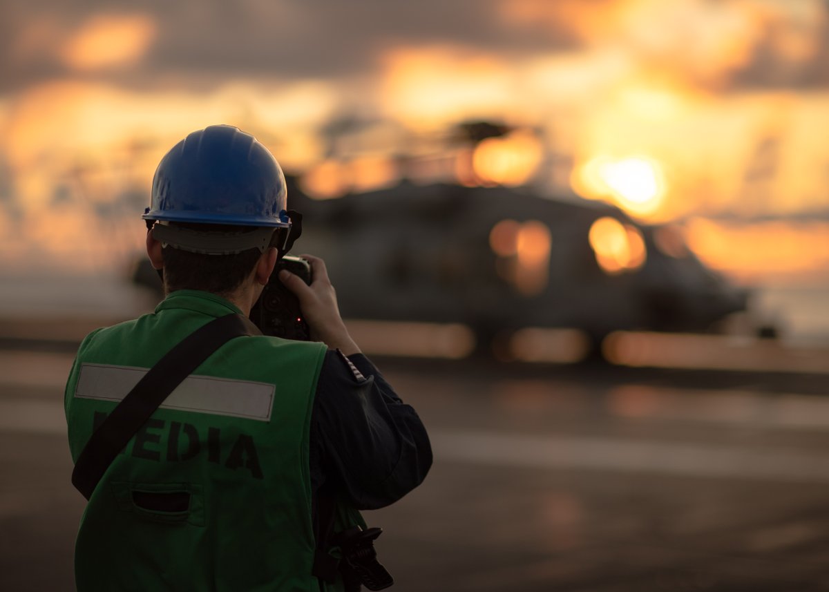 USNavy's tweet photo. Forward-deployed, ready, and postured.
Sailors assigned to the world's largest aircraft carrier USS Gerald R. Ford (CVN 78), prepares to conduct routine maintenance on an in-deck refueling station on the flight deck.
#FowardFriday
๐ธ: MC2 Nolan Pennington https://t.co/z6udiJv4v5