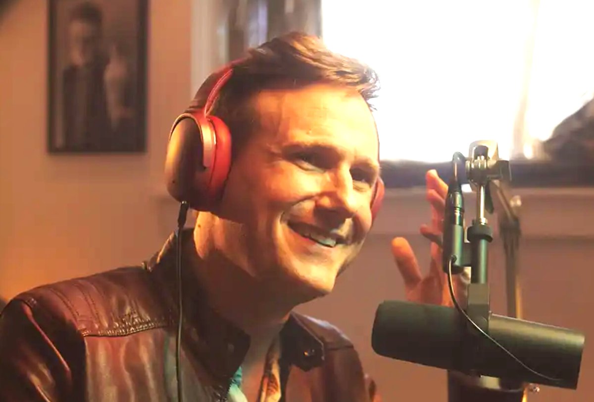 First Time Caller is now available to rent on Amazon! 
<a href="/AbeGoldfarb/">Abe Goldfarb</a> does a fantastic job and some of the cinematography and practical effects are really interesting in that "It could easily have been done with CG but they chose to do it in camera" way ❤️

amazon.com/gp/video/detai…