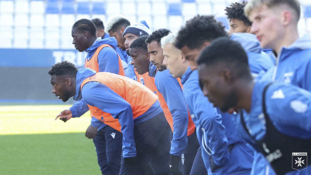 AJ Auxerre tweet media