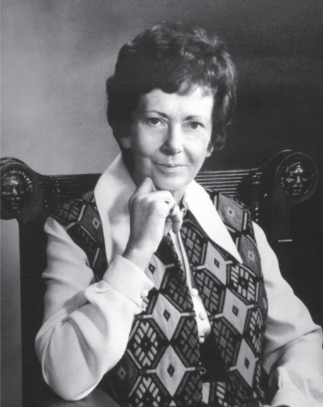 Meet Vera Peters, the radiation oncologist who revolutionized cancer treatments by pioneering the use of lumpectomies to treat breast cancer patients. #WomenInSTSEM Learn more: bit.ly/3U0fBlM