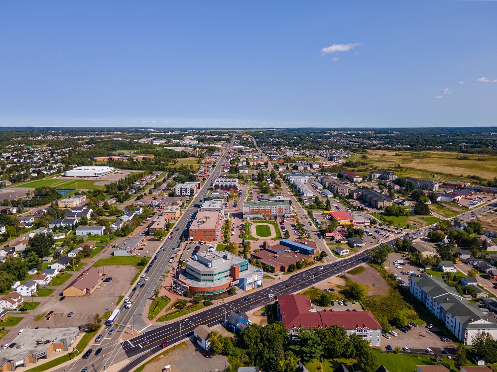 CityofDieppe's tweet photo. It’s no coincidence that Dieppe made the Globe and Mail’s Top 100 most liveable cities in Canada! With a new construction record in 2023, and investments exceeding $182 million, the municipality is going through an unprecedented growth. https://t.co/VAkcP4Ce84 https://t.co/RwbsmYc2nQ