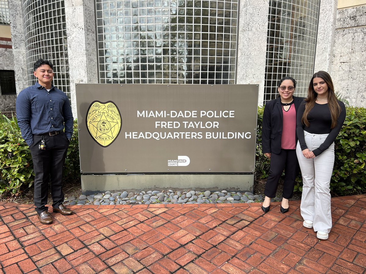 MiamiDade_SO's tweet photo. Join us in welcoming our 2024 Spring interns! For the next 16 weeks, our interns will be learning about the different bureaus and districts within the #MDPD. #MDPDinterns https://t.co/4NQk0yIPwe