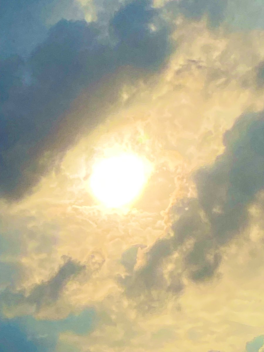 EmSS_4's tweet photo. @DMiller52325459 #sunphoto https://t.co/LuJN8sd9E6
