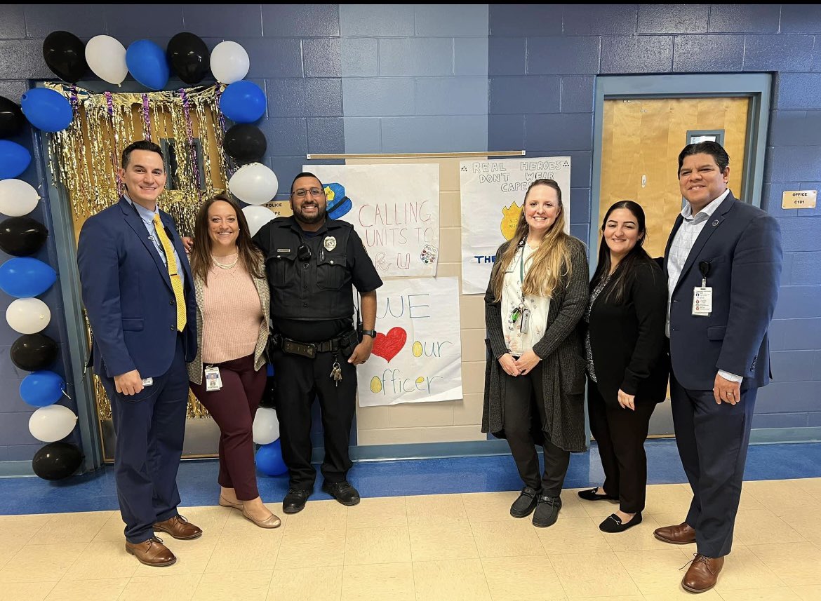 NISDGarcia's tweet photo. We canβt wrap up our week without thanking Officer Guiterrez for always keeping our campus safe @NISDGarcia! #thegarciaway #rootedgarcia https://t.co/Kaae4smyAR