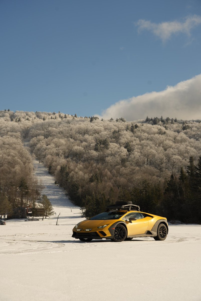 What's better than a bluebird day on the slopes? A yellow @Lamborghini waiting for you in the parking lot. I'm putting the new Huracan Sterrato through it's paces for @therealautoblog to see if it's the ultimate winter sled. Certainly made the run out to VT a lot brighter.